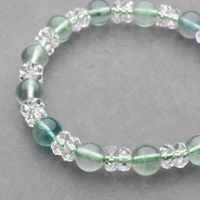 腕輪 ブレス グリーンフローライト8mm・水晶平切子コンビ 桐箱入